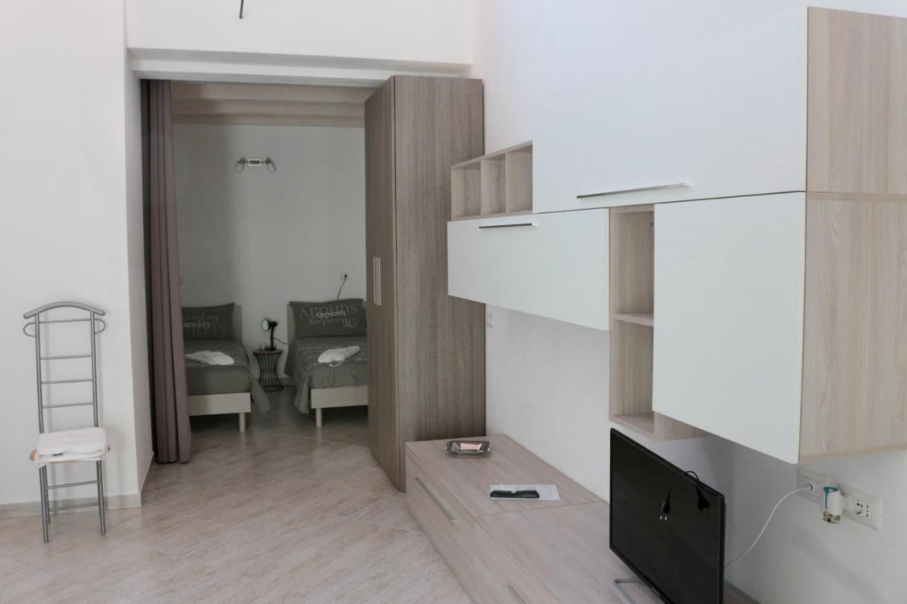 Paradeisos Residence Sas Somma Lombardo Zewnętrze zdjęcie
